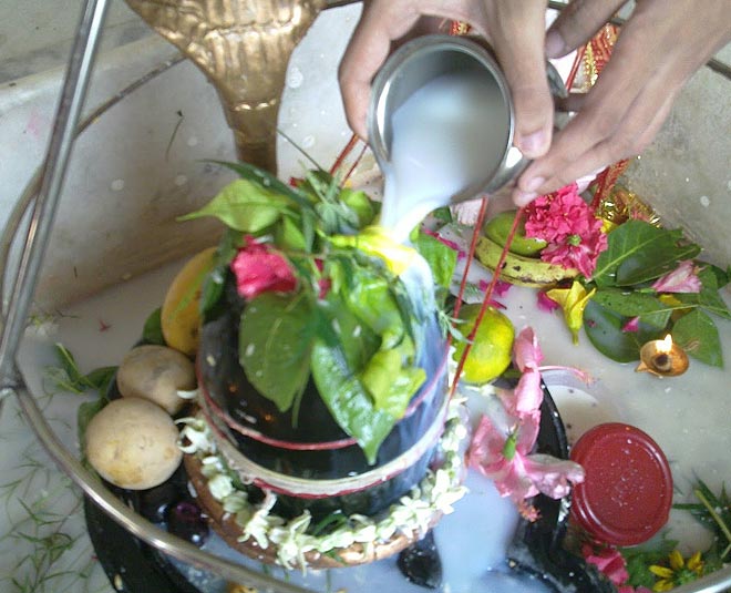 Shivling Abhishekam In  Different Ways In Sawan