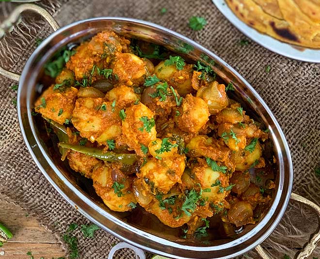 aloo do pyaza inside 