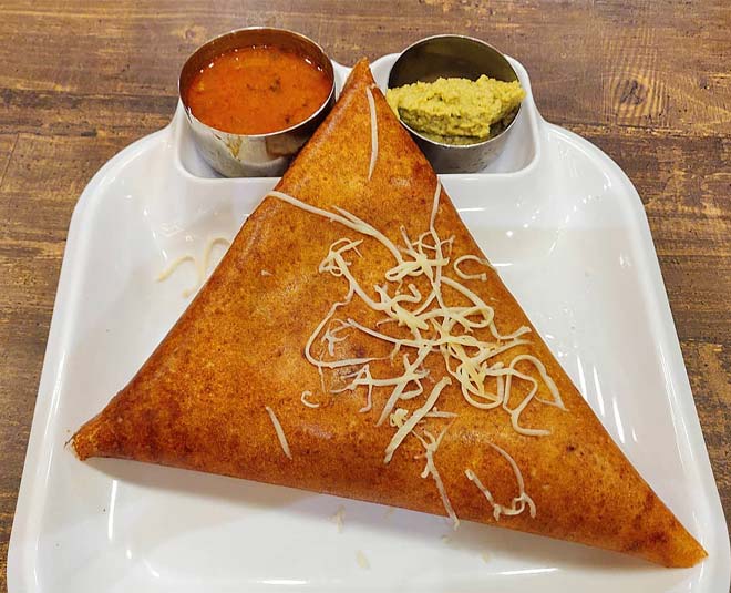 cheesy mushroom masala dosa inside 