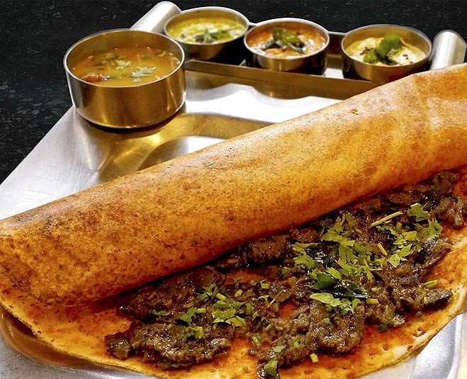 cook cheesy mushroom masala dosa inside 