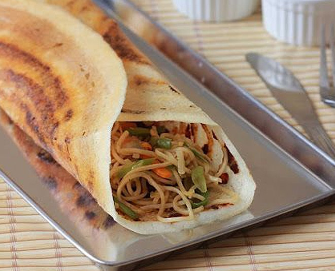 cook noodle stuffed dosa inside