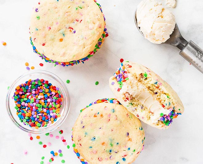 cook rainbow ice cream sandwich inside 