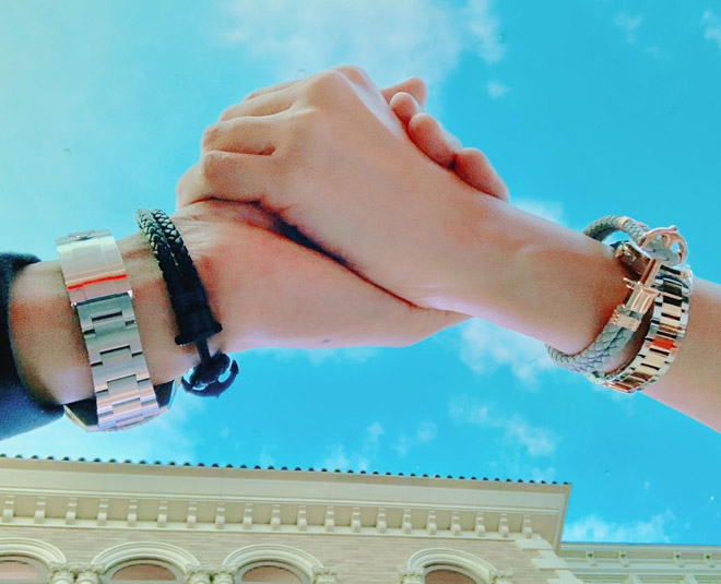 divyanka tripathi vivek dahiya inside hands