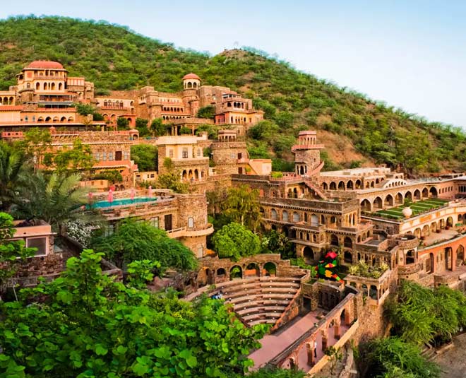 insidde  palace hotels india