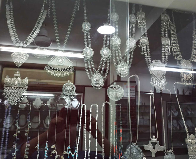 inside  delhi silver jewellery shopping places