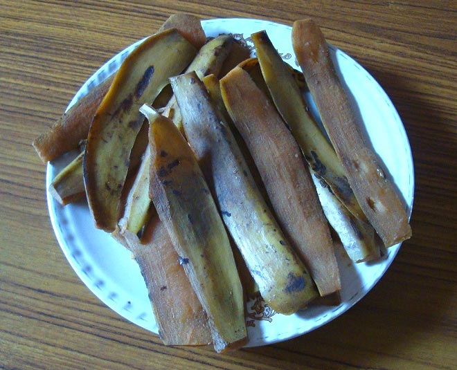 kache kele ke chilke ki chutney at home inside 