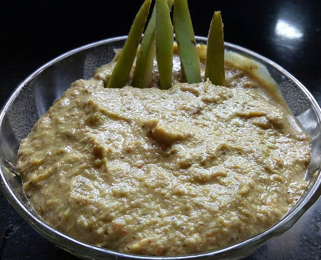 make kache kele ke chilke ki chutney at home inside 