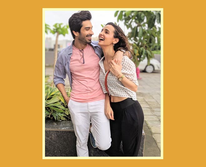 mohit sanaya cute pic