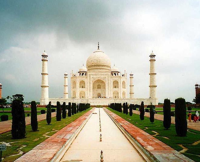 monsoon destination agra inside 