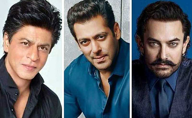 इनमें से किस एक्टर के साथ रवीना का डेब्यू हुआ था? raveena first actor
