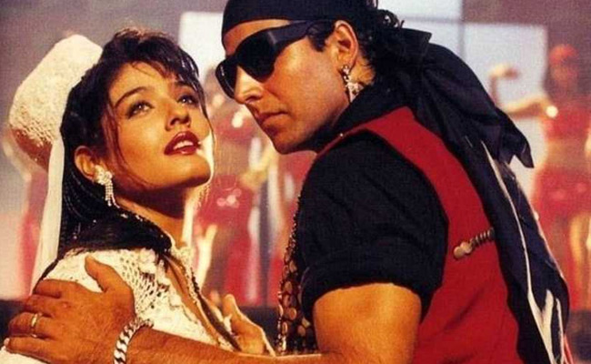 'तू चीज़ बड़ी है मस्त-मस्त' किस फिल्म का गाना है? raveena song