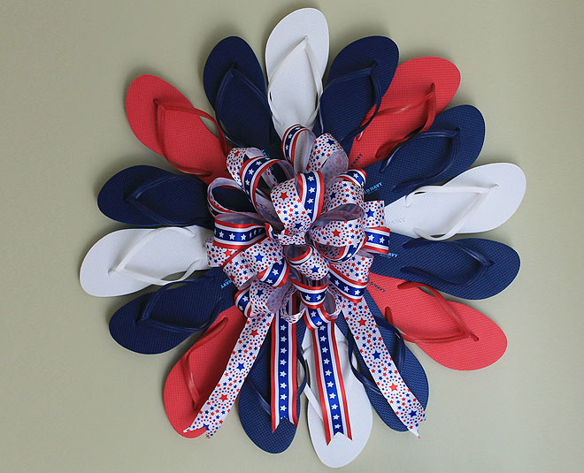 reuse old shoes as wall hanger