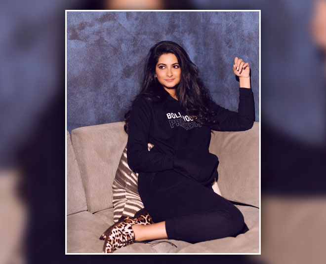 rhea kapoor fit 