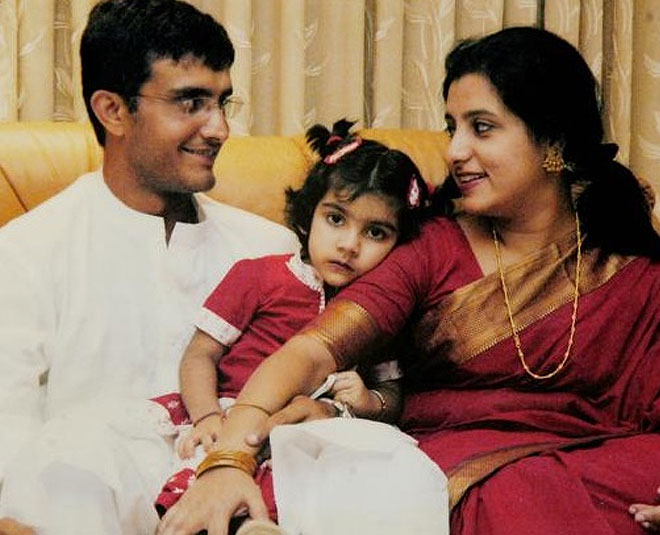 sourav ganguly dona ganguly with sana ganguly inside 
