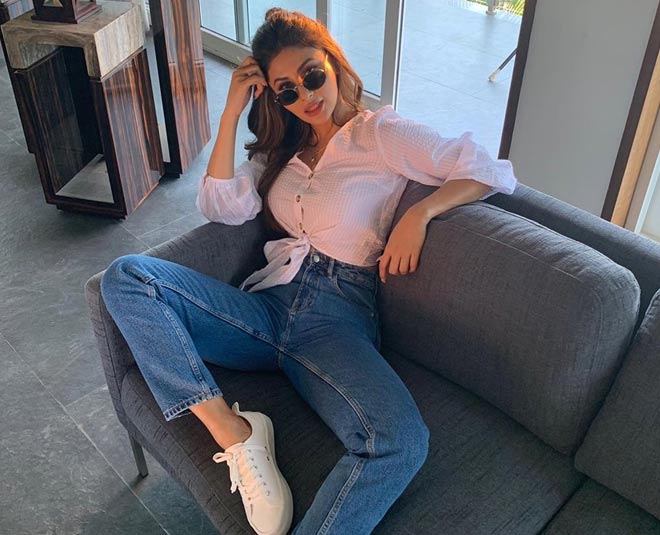 stylish looks of mouni roy four