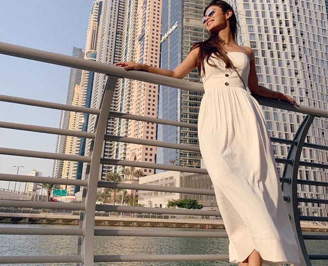 stylish looks of mouni roy three