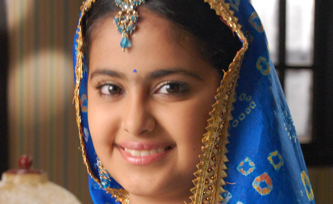 tv serial famous bahus five