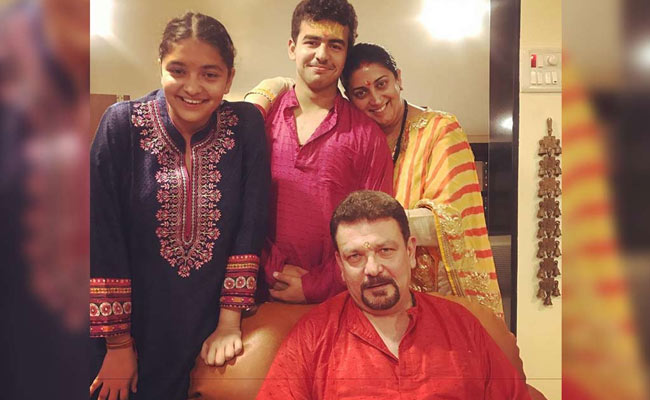 Smriti Irani family pictures