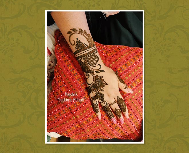 Download Karva Chauth 2020: Pick The Latest Backhand Mehendi ...