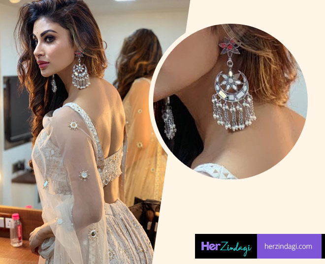 Mouni Roy and Shanaya Kapoor in Valentino : r/BollywoodFashion