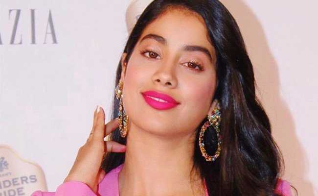 Janhvi Kapoor made her Bollywood debut with which movie? janhvi debut