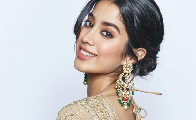 Janhvi Kapoor will soon be seen in which Karan Johar movie? jnahvi karan johar
