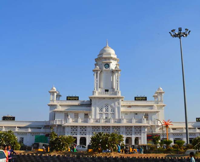 kacheguda station inside 