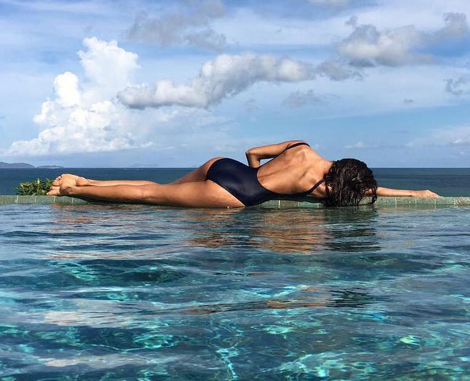 Birthday Girl Lisa Haydon S Hot Pics In Beachwear Are Proof That She Is A Water Baby