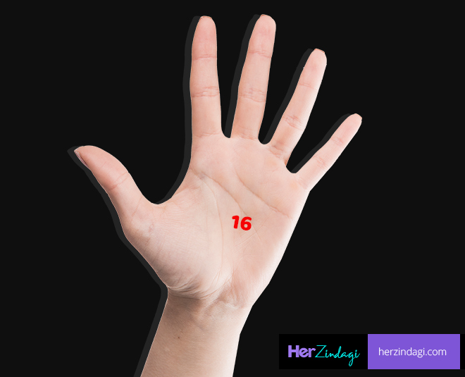 mole on right palm in hindi