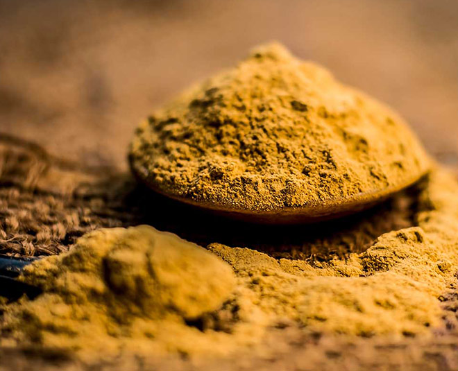 multani mitti for skin glowing skin
