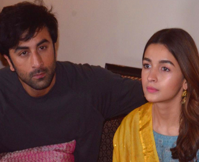 ranbir and alia enjoying in varanasi inside 