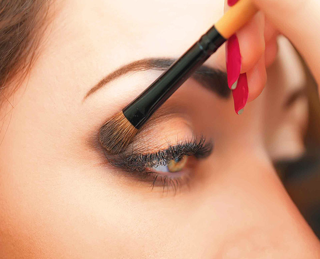 Tips For Easy And Safe Eye Makeup Tips For Easy And Safe Eye Makeup Herzindagi 