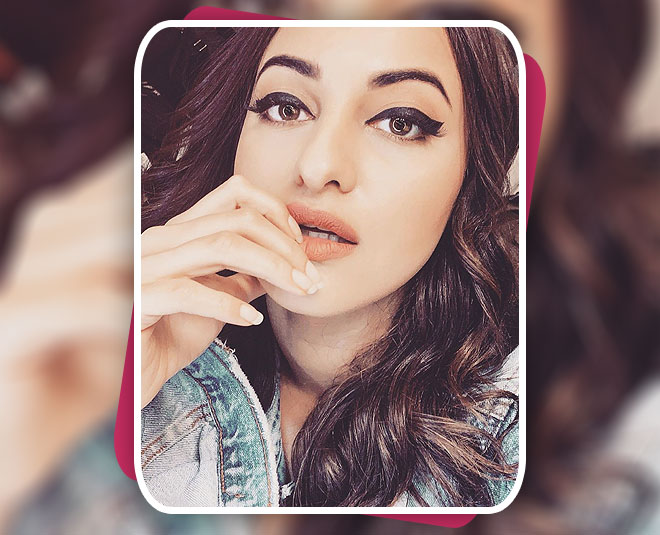 sonakshi selfie