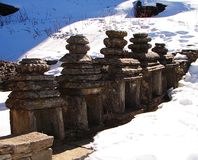 This  years old shiva temple consider as an India’s mini Switzerland 