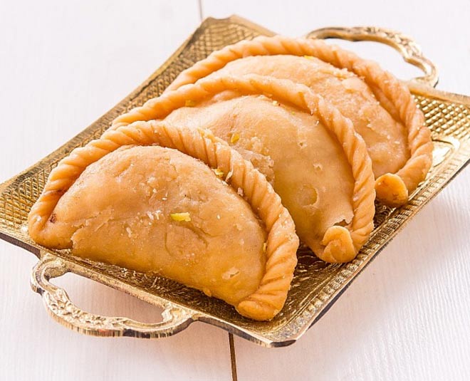 chocolate gujiya inside 