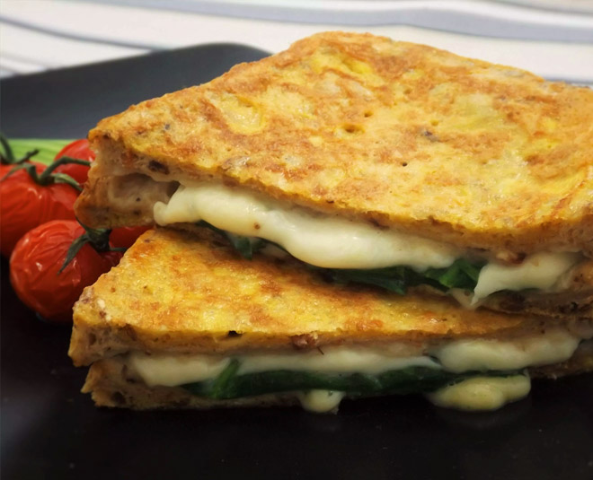 creamy spinach toast inside 