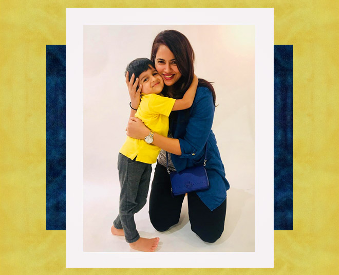 sameera reddy with son