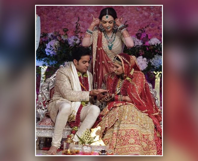 shloka mehta bridal lehenga abu jani sandeep khosla