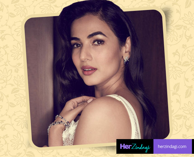 sonal chauhan glamorous inside