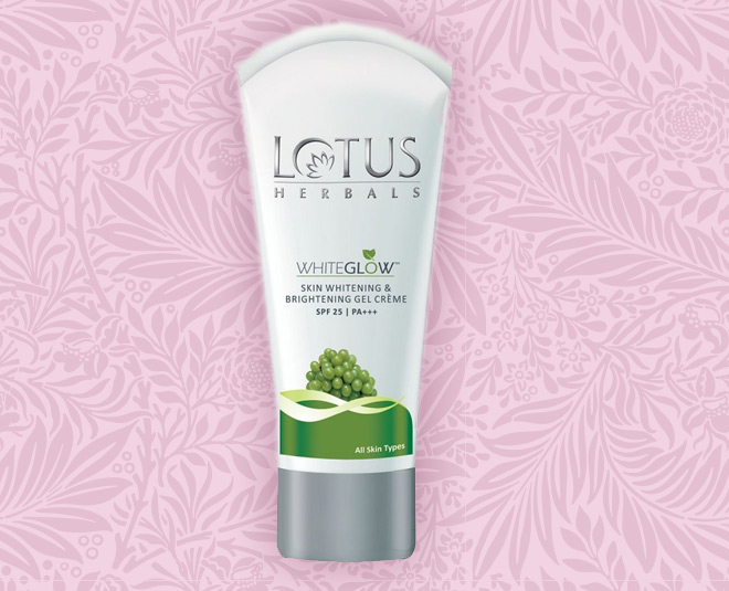 Lotus Herbals Whiteglow  In  Deep Cleansing Skin Whitening Facial Foam