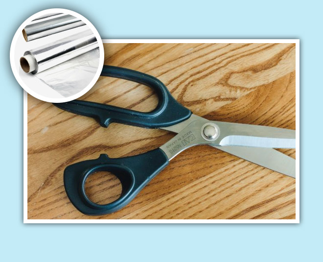 aluminium foil for wrapping sharp objects scissor knife fork inside 