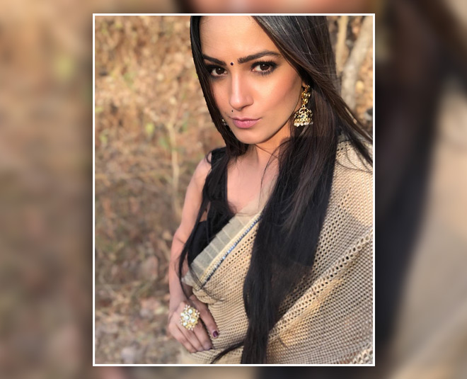 anita hassanandani net saree beautiful look
