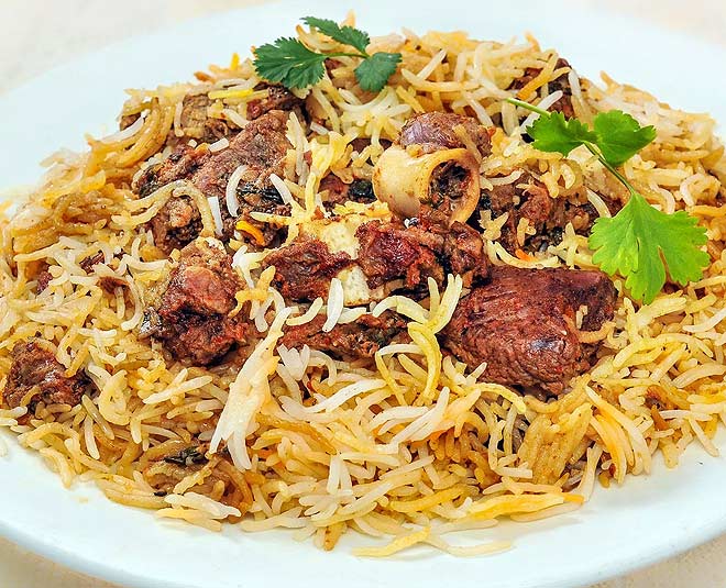 Try These 2 Chicken Mutton Biryani Recipes This Eid | HerZindagi