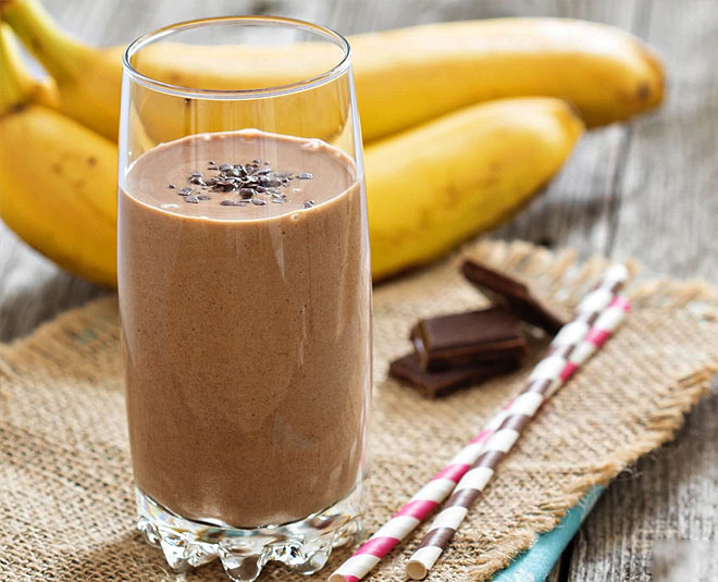 cook chocolate banana smoothie inside 