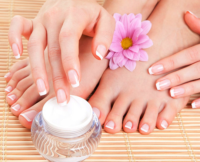 https://images.herzindagi.info/image/2019/May/foot-creams-affordable.jpg