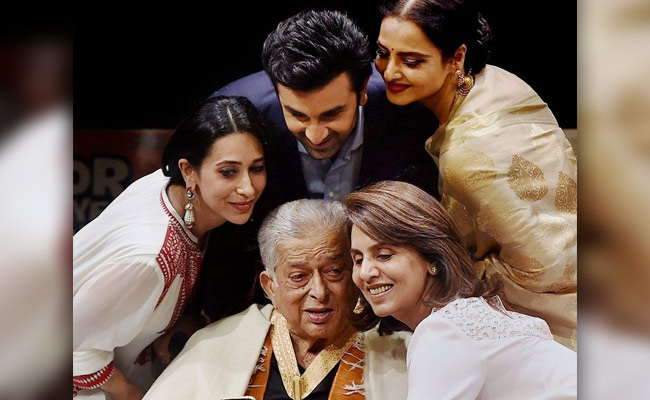 करिश्मा कपूर और रणबीर कपूर की मां नीतू सिंह एक दूसरे की क्या लगती हैं? karishma kapoor and neetu singh picture
