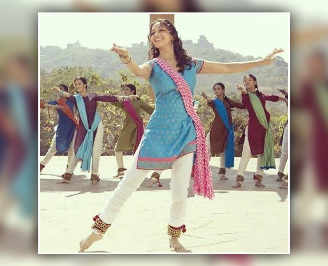 Dancing Queen Of Bollywood Turns 52 Heres A Look At Her Iconic Dance Numbers Herzindagi