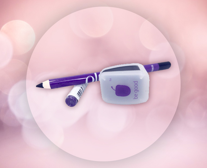 plum kajal smokey eyes