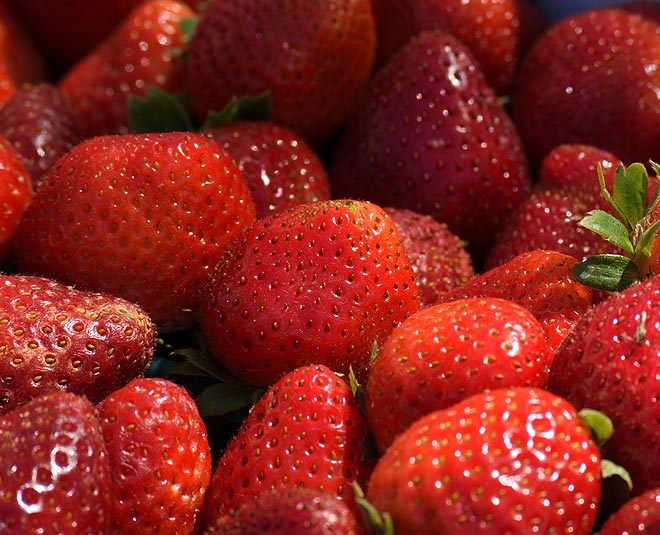 ripe fruit strawberry