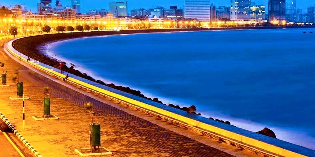 Interesting Facts About Mumbai Marine Drive मुंबई मरीन ड्राइव के बारे